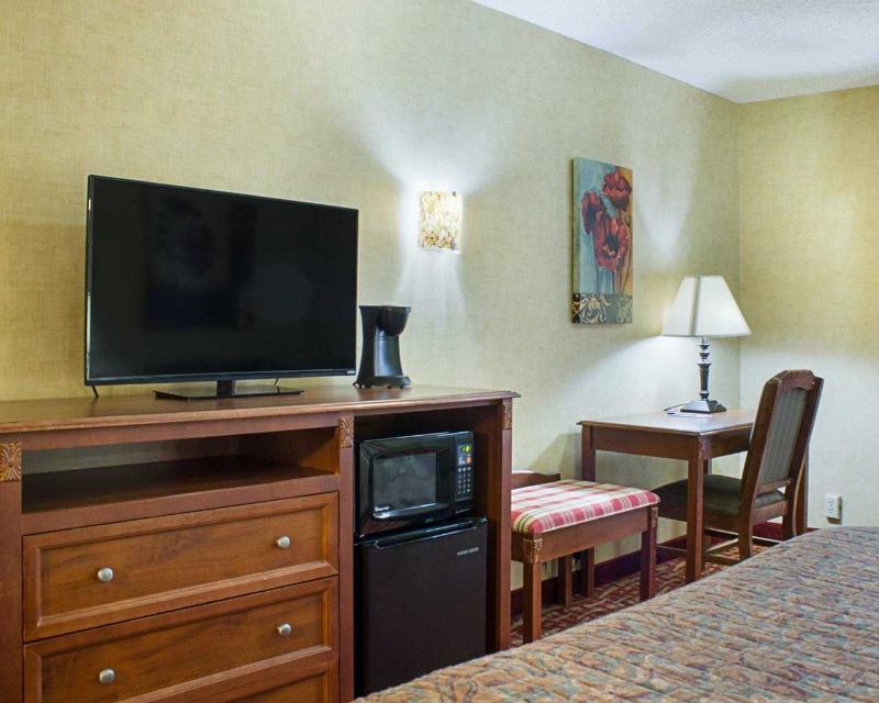 Devils Lake Inn By Oyo Near Devils Lake Regional Airport Bagian luar foto